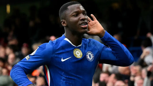 Moises Caicedoโs Stunning Rise at Chelsea โ Humble Star Sets His Own Path After Liverpool Wonder Goal