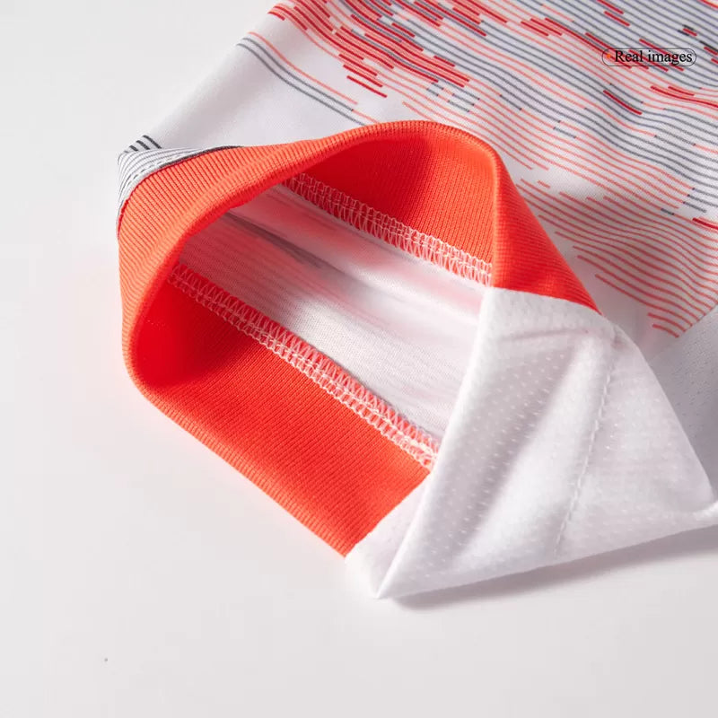 Kit maglia da calcio da trasferta del Bayern Monaco (maglia+pantaloncini) 2025/26