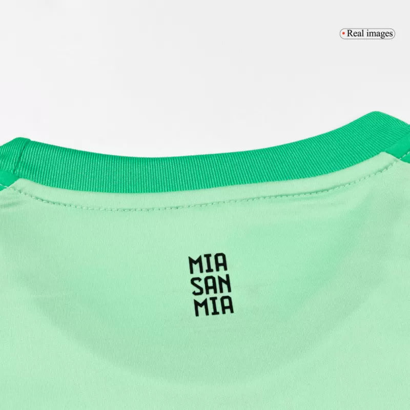 Bayern Munich Goalkeeper Soccer Jersey 2025/26 Green