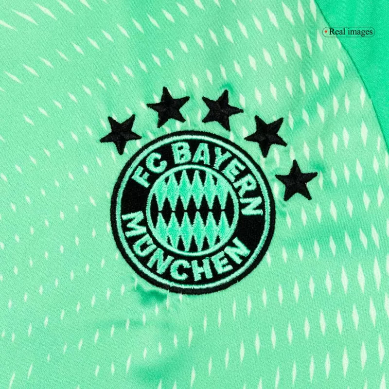 Bayern Munich Goalkeeper Soccer Jersey 2025/26 Green