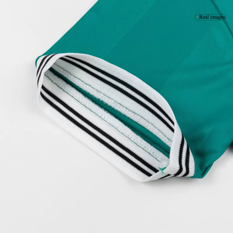 Maglia da calcio Liverpool Third Away per bambini 2025/26 (maglia+pantaloncini)