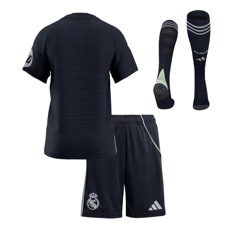 Kit da calcio da trasferta per bambini del Real Madrid (maglia+pantaloncini+calzini) 2025/26