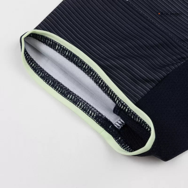 Kit da calcio da trasferta per bambini del Real Madrid (maglia+pantaloncini+calzini) 2025/26