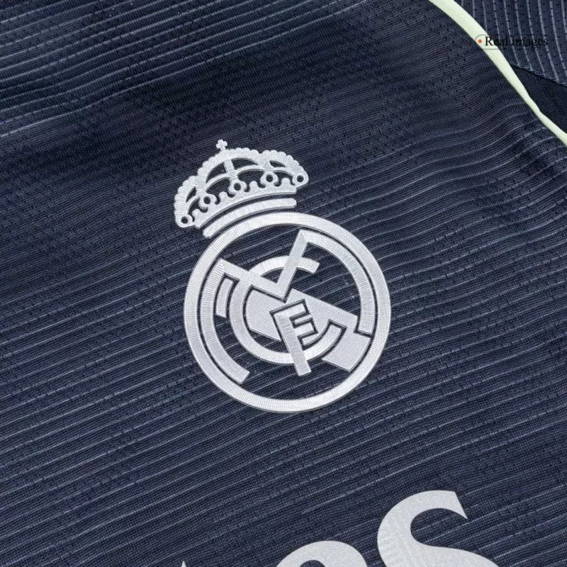 Maglia da calcio a maniche lunghe Real Madrid versione giocatore 2025/26 - vestibilità slim
